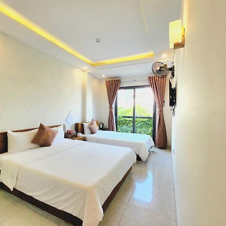 Lacas Hotel Куи Нхон Екстериор снимка
