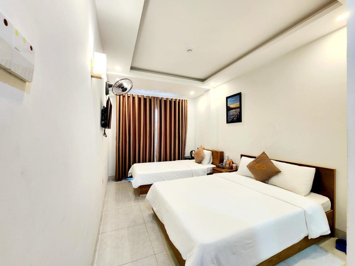 Lacas Hotel Куи Нхон Екстериор снимка