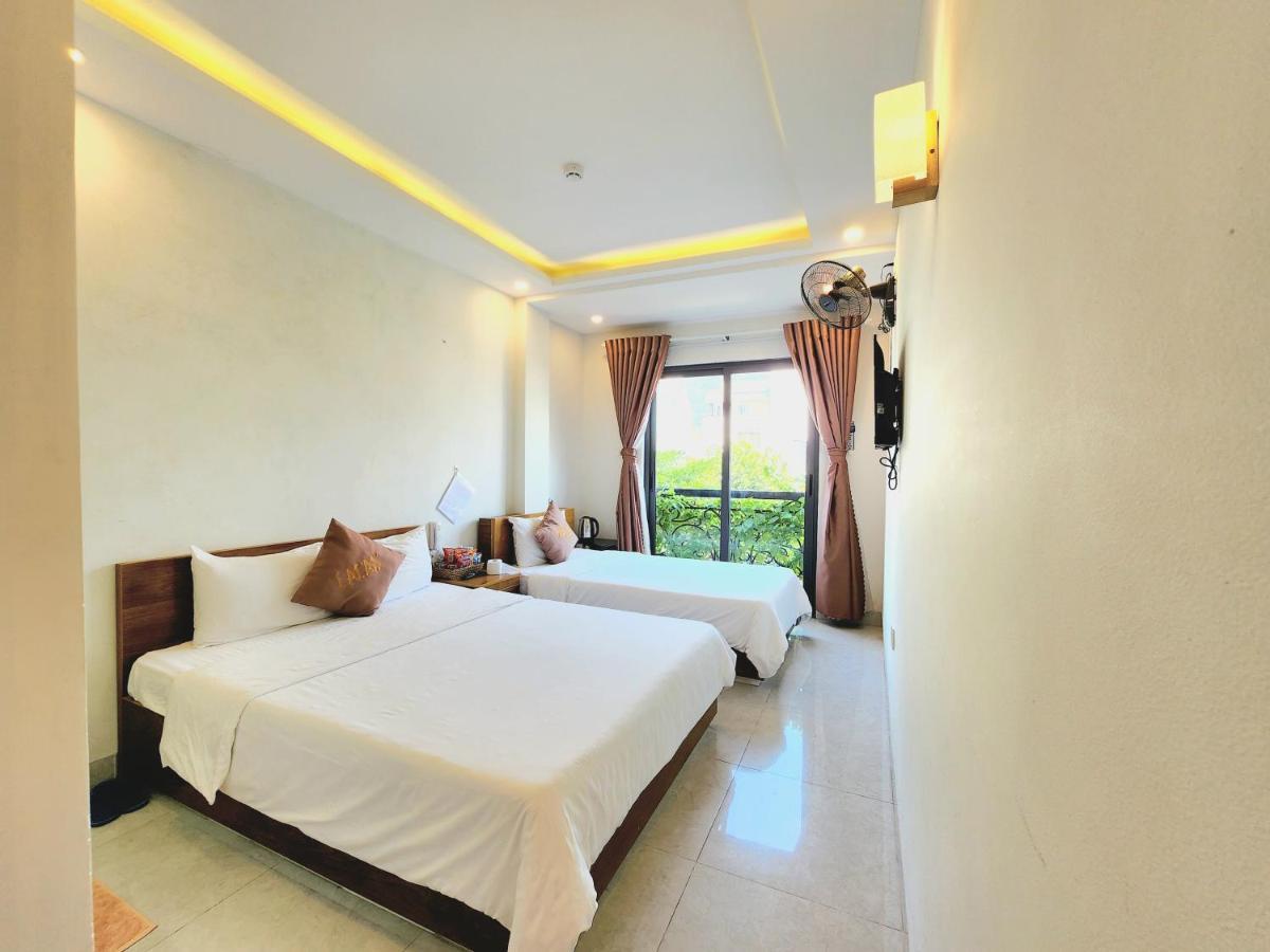Lacas Hotel Куи Нхон Екстериор снимка