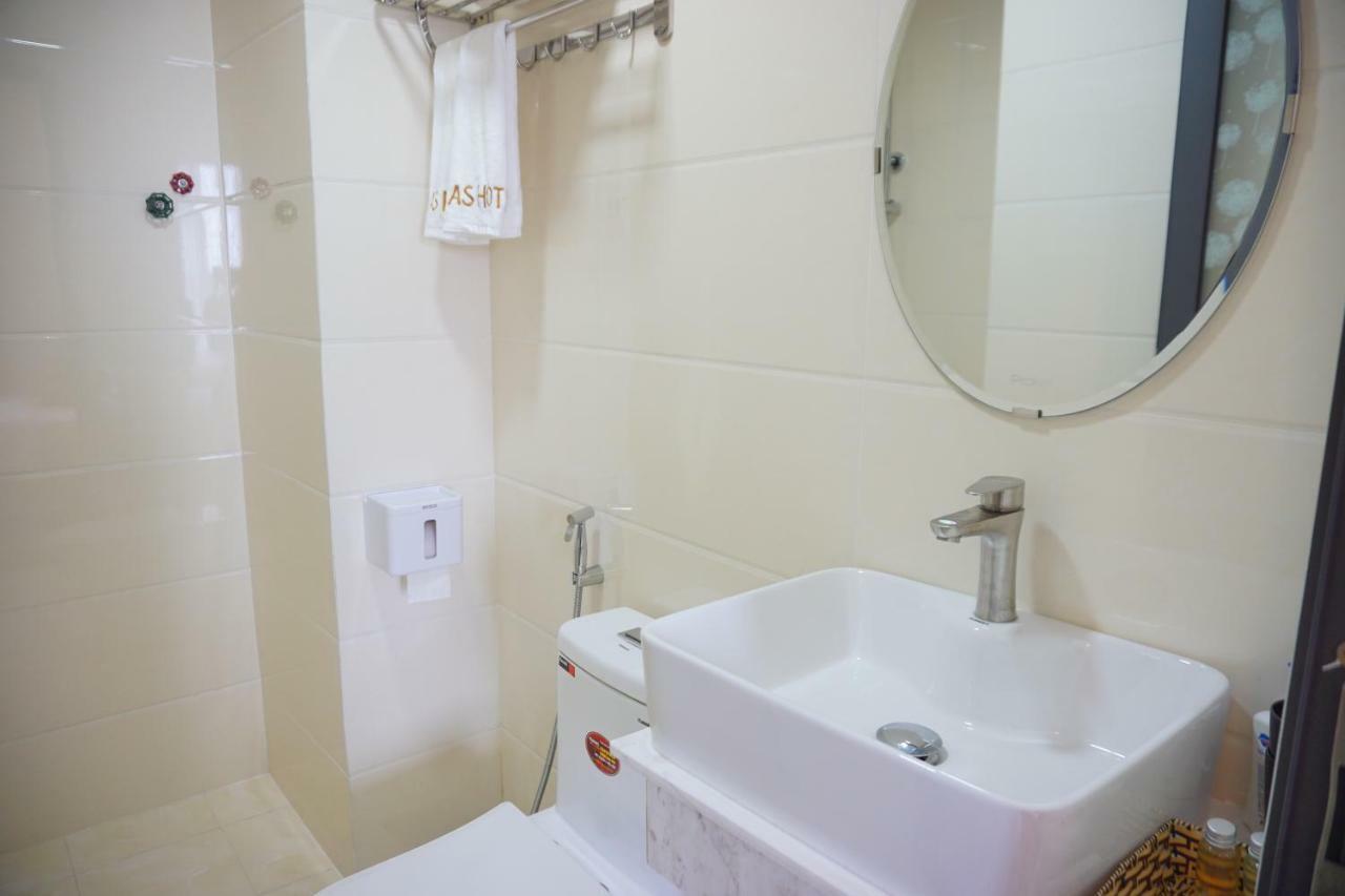 Lacas Hotel Куи Нхон Екстериор снимка